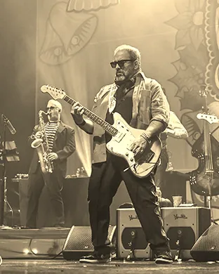 Live concert by The Mavericks